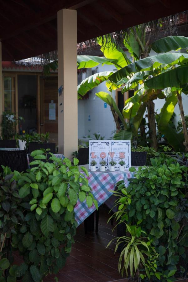 Silk Retreats Thulusdhoo Guest House Kültér fotó